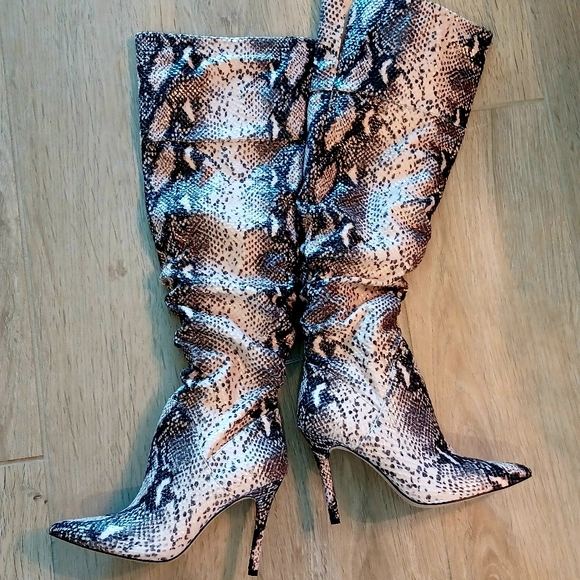 Jessica Simpson Loury  Over Knee OTK Snake Print Stilletto Boots - Picture 1 of 17